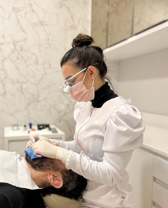 Dra. Ana Cláudia Scheffer